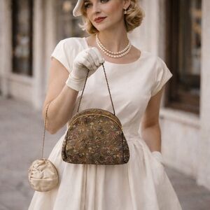 Unbranded Vintage Tapestry Handbag with Ornate Metal Frame & Satin Coin Purse